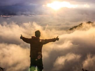 Spiritualitaet-Mann-wolken-spiritual