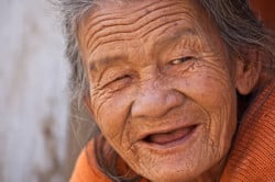 alte-Frau-Lächeln-old-lady