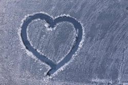 Ist Liebe beliebig definierbar Herz gefroren Scheibe heart