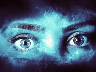 Frau-Augen-Angst-woman