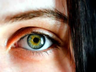 Auge-Haare-gesicht-eye