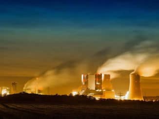 Kraftwerk-wolken-himmel-rwe
