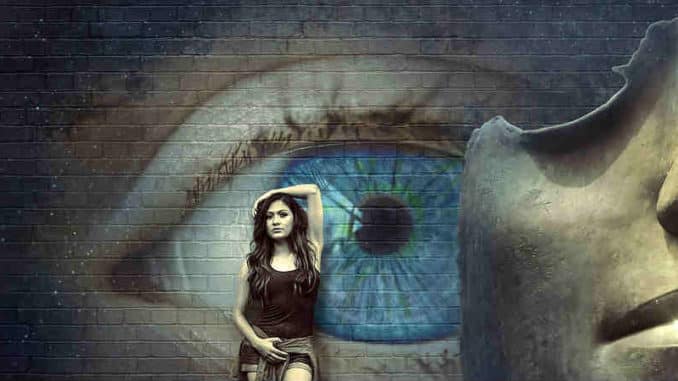 Frau-Auge-Wand-fantasy