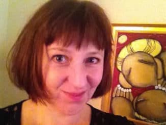 Martina-Pahr-lachend