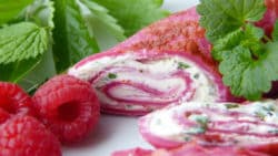 Wildkräuter  himbeeren pancake