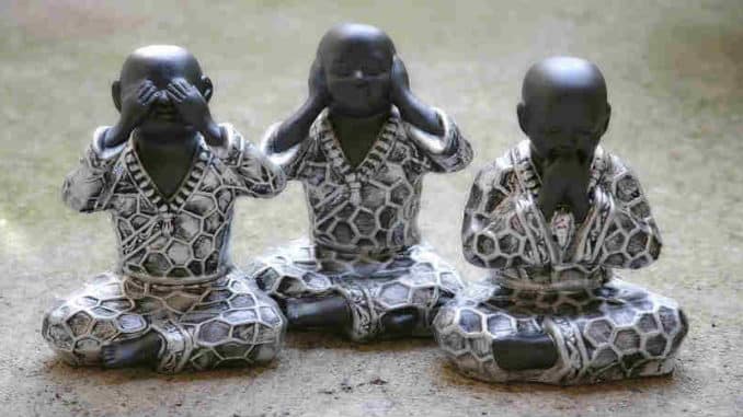 Verantwortung und Spiritualität -plastik-plastikmuell-Umwelt-buddha