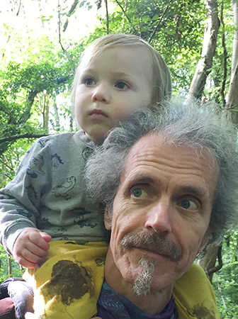 Biografie-Happy Planet-Charlie-Fred-Hageneder