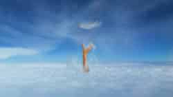Gotteserfahrung-hand-himmel-nahtoderlebnis-blick-ewigkeit-tattva-viveka-hand