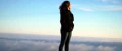 Liebe und Hochsensibilität-frau-wolken-woman