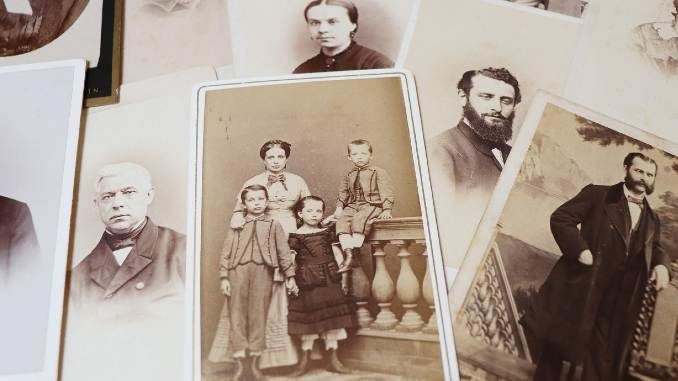 erbe-generationen-ahnen-old