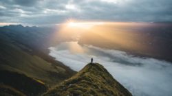 Ist selbstbestimmt zu leben möglich mensch berg sonne aussicht switzerland