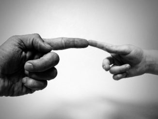 finger-mitgefuehl-michelangelo