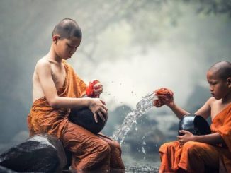 junge buddhisten ueben bewusstsein buddhist