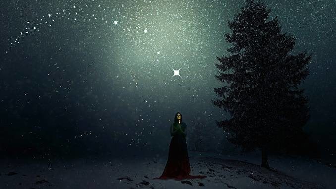 frau-sternenhimmel-rauhnaechte-winter
