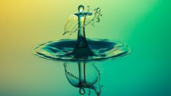 Mikrokosmos Mensch im Makrokosmos drop of water