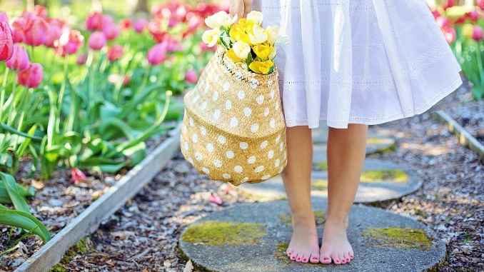 tulpen-natur-frau-spring