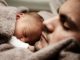 baby-vater-schlafen-father