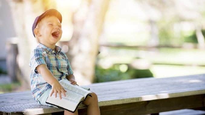lachen Junge boy