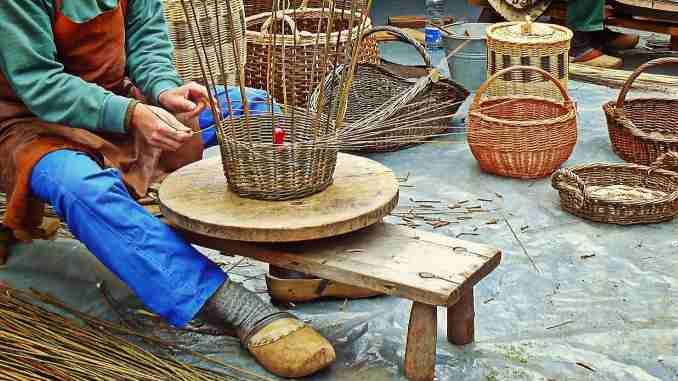 korbflechter basket maker