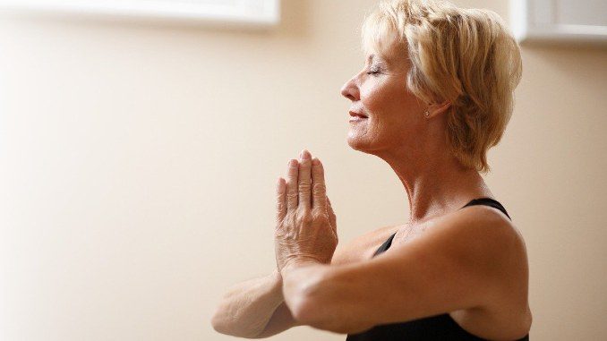 frau yoga woman