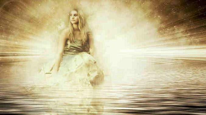 frau wasser aura girl