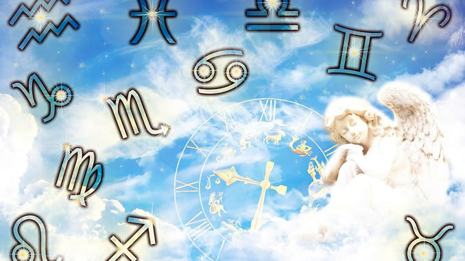 Partner und Sternzeichen: Tierkreiszeichen und Engel vor blauem Himmel mit Wolken