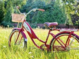 rotes fahrrad red bike