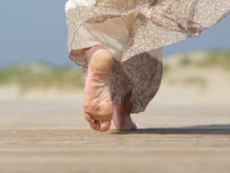 nackte fuesse sand
