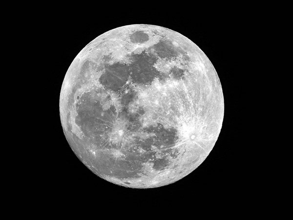 Gefühl ständiger Müdigkeit und Antriebslosigkeit mond unsplash (c) mikepetrucci